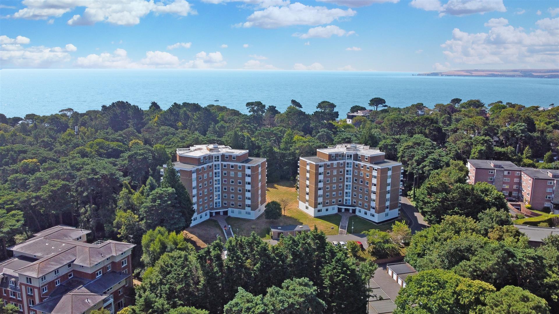 2 Bedroom Apartment Fourth Floor Western Road, Canford Cliffs, Poole